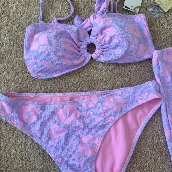 Bikini Set - Picture 4 of 6